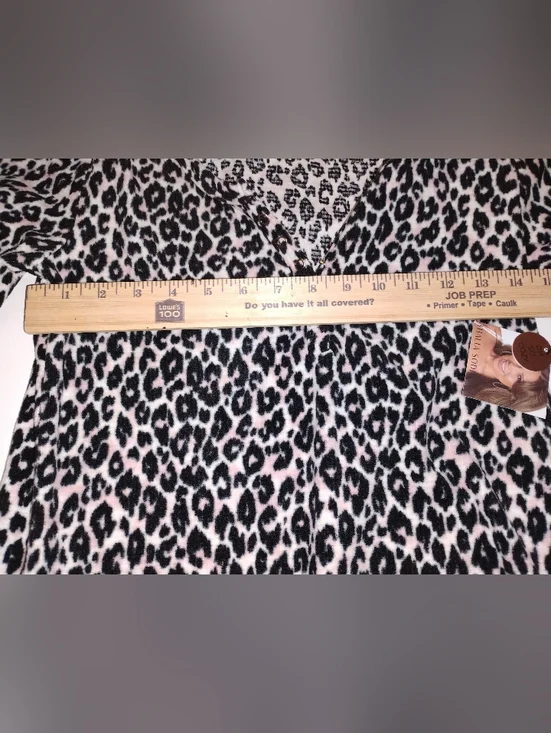 Thalia Sodi Long-Sleeve Leopard Print V-Neck  Night Pj's Top - Black & White - Picture 2 of 6